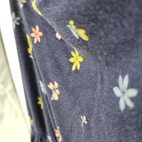 Torrid Womens Navy Ditsy Super Soft Slub Tiered Off the Should Top Size 4X - Picture 10 of 12